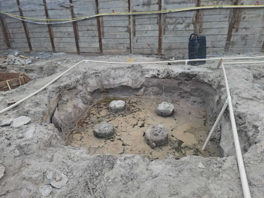 estrutura de fundação BG canas - homem trabalhando