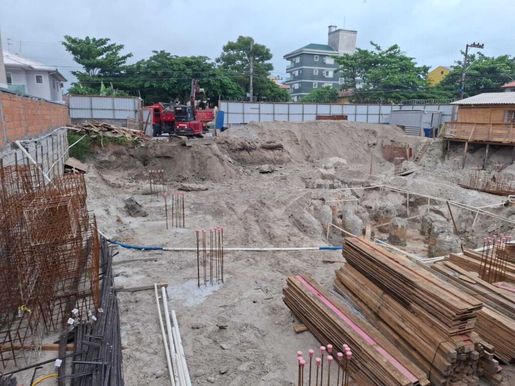 Local e tapume do Terreno BG2